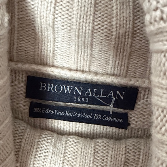 Cozy Beige Turtleneck Sweater merino wool cashmere brown Allan size medium - Picture 2 of 5